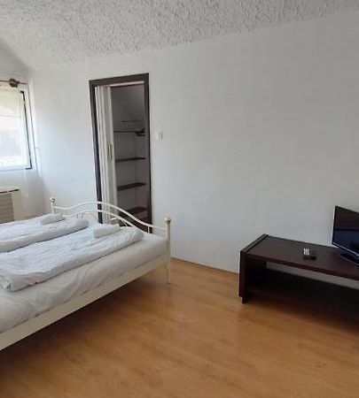 Bluebird Apartman Zalakaros Exterior foto